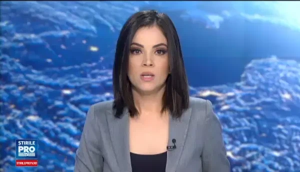 Casele din satul Zizin, inundate dupa ce zapezile s-au topit. Primaria i-a ajutat pe oameni doar cu o vidanja