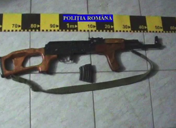 Captura impresionanta a politistilor din Prahova. Armamentul gasit dupa ce au descins la 4 braconieri