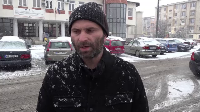 Un barbat isi acuza fosta sotie spunand ca este responsabila de moartea fiului lor. Cum s-a petrecut tragedia si ce cere el