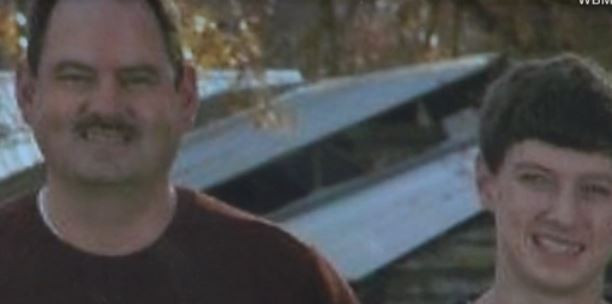 Tragedie pe o sosea din statul american Alabama. Un tata si fiul sau au murit, dupa ce s-au ciocnit frontal