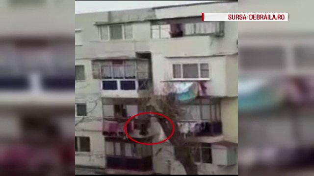 Rasturnare de situatie in cazul "hotului" care a fost filmat "pescuind" haine din balcon. Care este de fapt adevarul