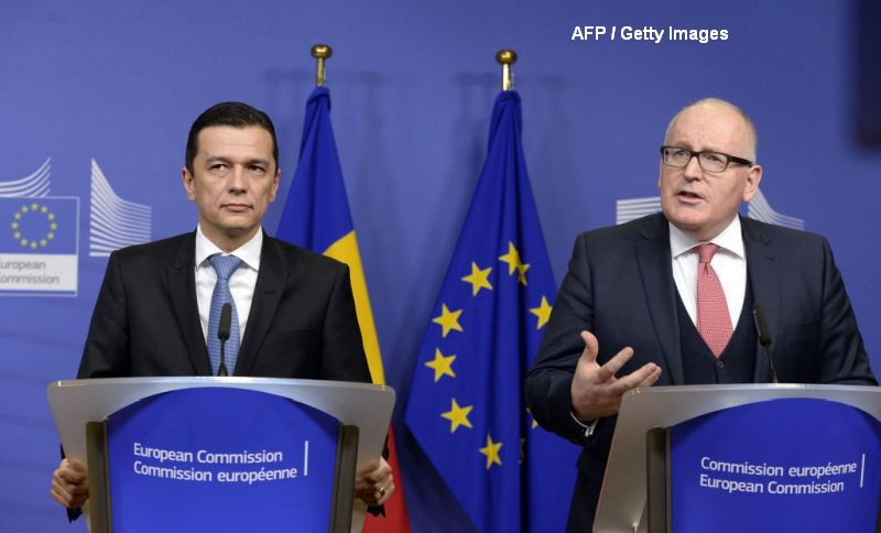 Comisia Europeana anticipeaza ca Romania va inregistra in 2017 un deficit bugetar peste limita de 3% admisa de UE