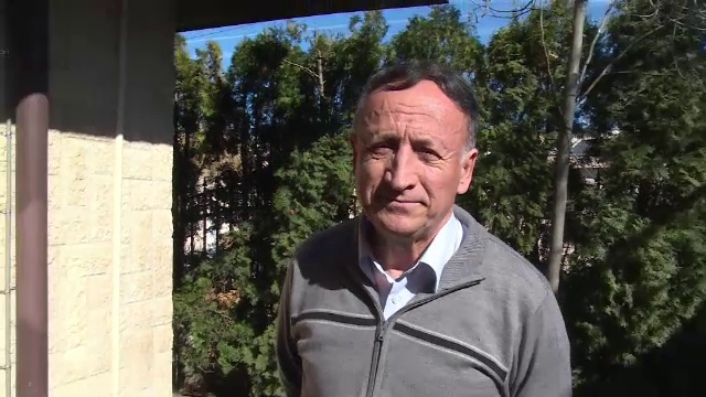 Cum a asfaltat un fost primar drumul care ducea catre iubita sa. STENOGRAME: "Ma, iubitu', cum poti fi atat de bou?"