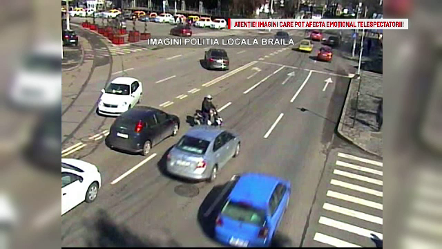 Un barbat de 53 de ani, care se afla pe un moped, a fost izbit de un autoturism. Accidentul a fost filmat