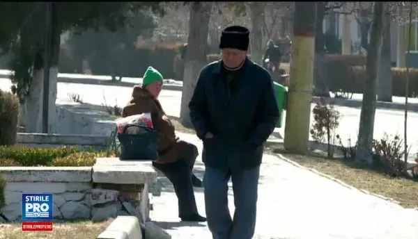 Somerii pot castiga 1500 de lei/luna daca devin ingrijitori de batrani la domiciliu prin cursuri finantate de UE