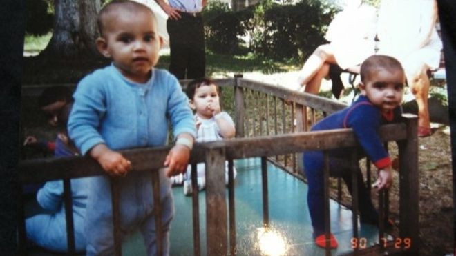 Studiu: Copiii romani adoptati in M. Britanie la inceputul anilor '90 au probleme de sanatate mintala acum, ca adulti