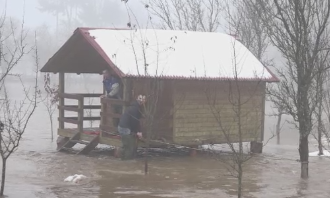 Cod portocaliu de inundatii in judetele Maramures, Satu Mare si Bistrita-Nasaud. Sute de gospodarii sunt in pericol