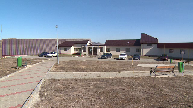 Azilul de un milion de euro, cu dotari de ultima generatie, care are o singura mare problema: nu are pe cine ingriji