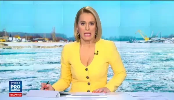 Cativa barbati din Braila au trait o aventura periculoasa: au facut un gratar pe un sloi de gheata care plutea pe Dunare