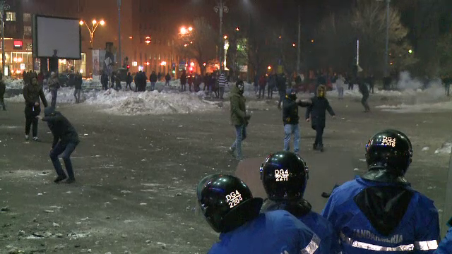 Procurorii cer arestarea pentru 6 suspecti in cazul violentelor din Piata Victoriei. 3.000 de obiecte pirotehice, expertizate