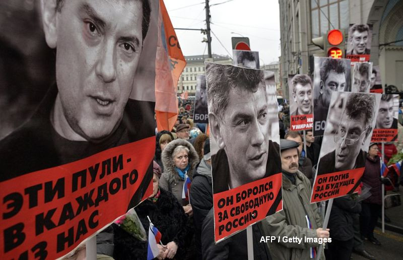Maris in memoria lui Boris Nemtov, la Moscova. Fostul adversar al lui Putin, asasinat dupa ce amenintase cu un raport