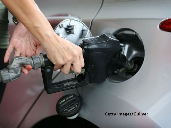 Carburanţii se scumpesc de la 1 septembrie. Preţul ar putea creşte cu 10% la pompă