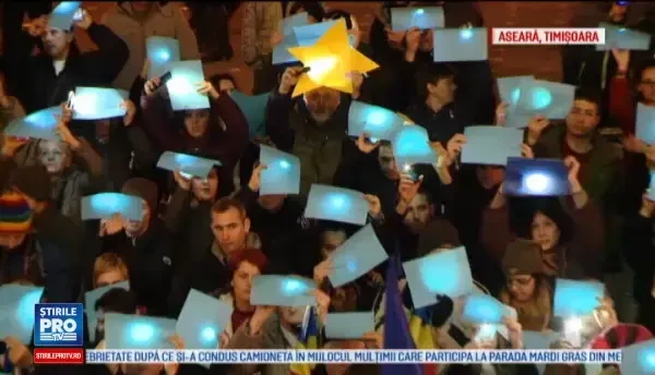 Steagul Uniunii Europene a fost format de oameni si in principalele orase ale tarii. Nu mai suportam abuzurile