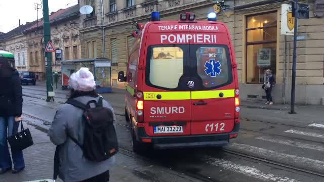 Incident grav in Maramures, unde un copil a cazut de la 9 metri inaltime, in scara blocului. Parintii vor fi investigati