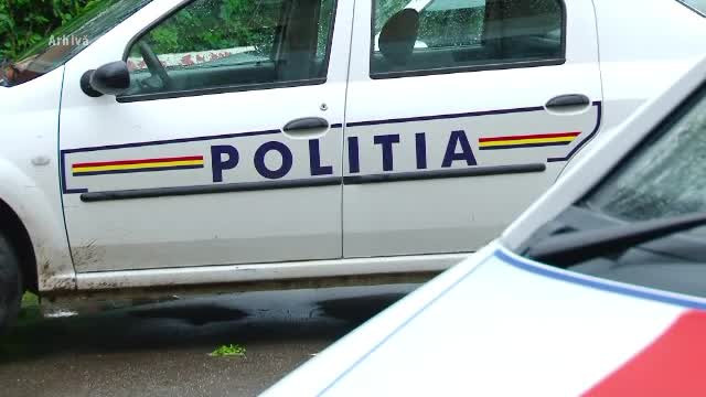 Profesor din Gorj, filmat in timp ce intretinea relatii intime cu o minora, intr-o scara de bloc. Cum s-a dat singur de gol