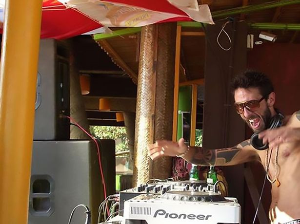 Un DJ celebru in Italia si-a pus capat vietii intr-o clinica de sinucideri asistate din Elvetia. De ce a ales sa moara