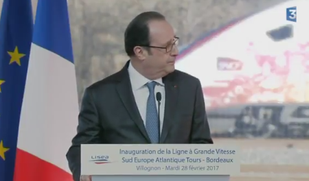 Doua persoane ranite in timpul unui discurs sustinut de Hollande, dupa ce un jandarm a tras accidental. VIDEO cu momentul
