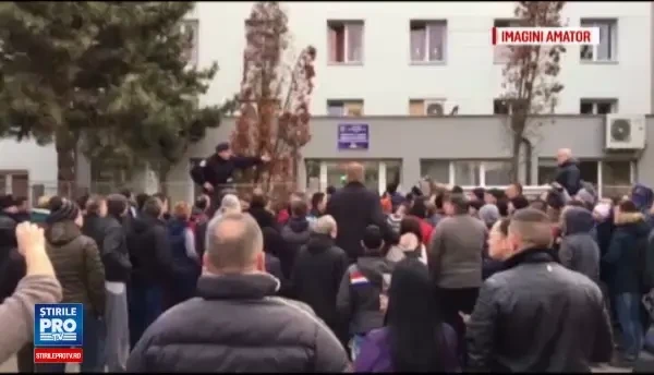 Taxele pe care Ministerul Mediului le are in lucru pentru inlocuirea taxei de mediu la masini. Cozi imense la Inmatriculari