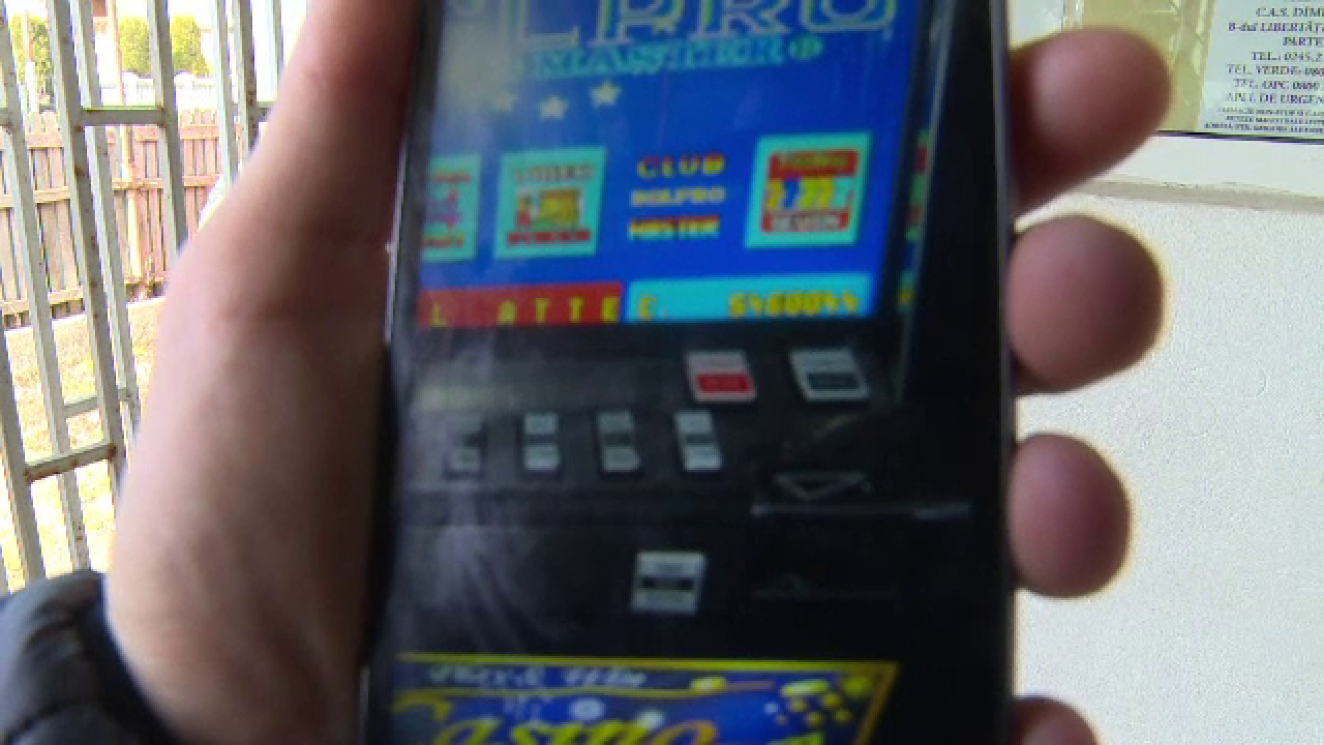 Suma uriasa castigata de un roman la pacanele. Cand a vazut, patronul a refuzat sa ii dea banii. FOTO