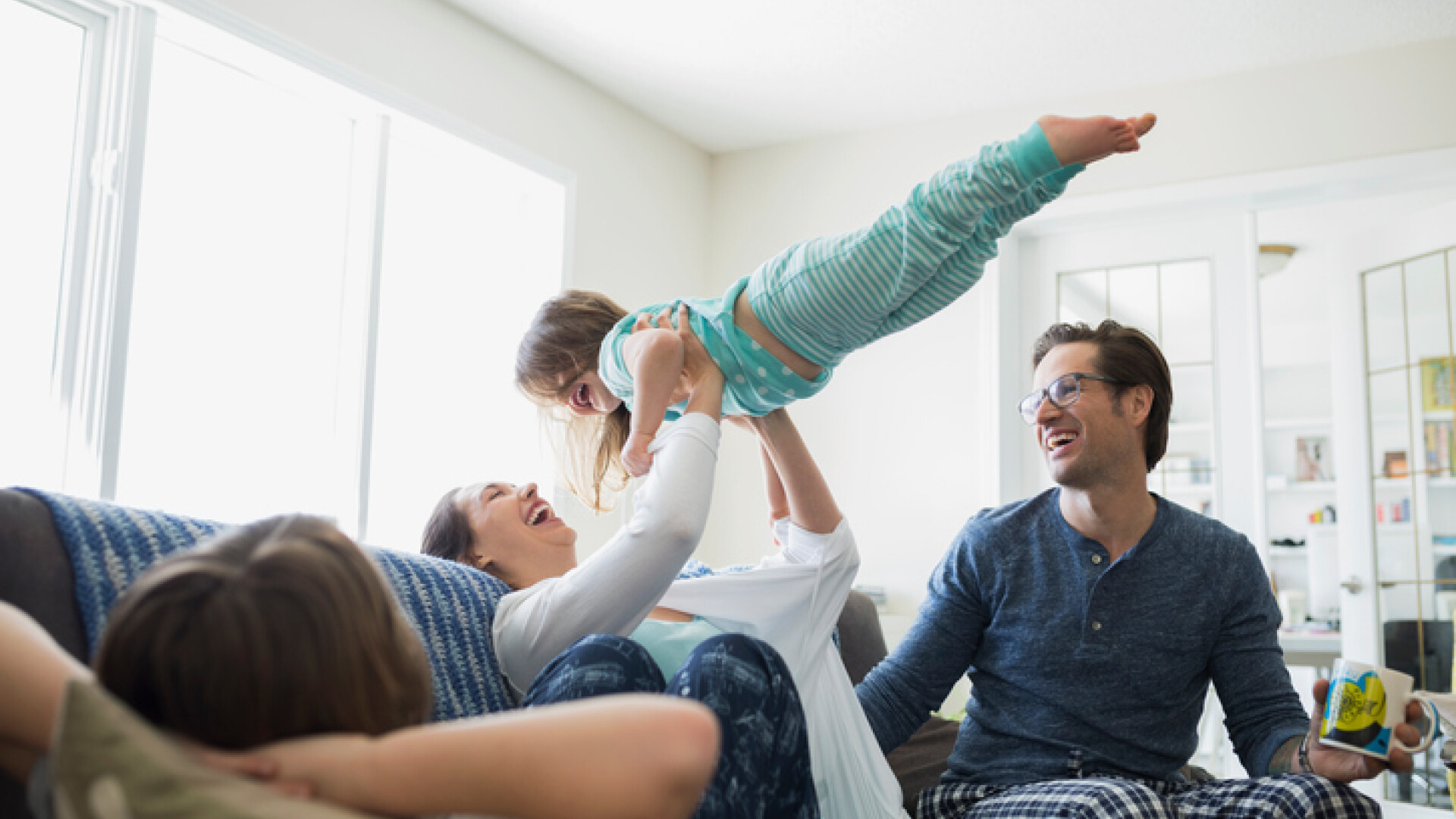 Amendament PNL la Constitutie: Casatoria este intre un barbat si o femeie, dar familia nu se intemeiaza exclusiv pe casatorie