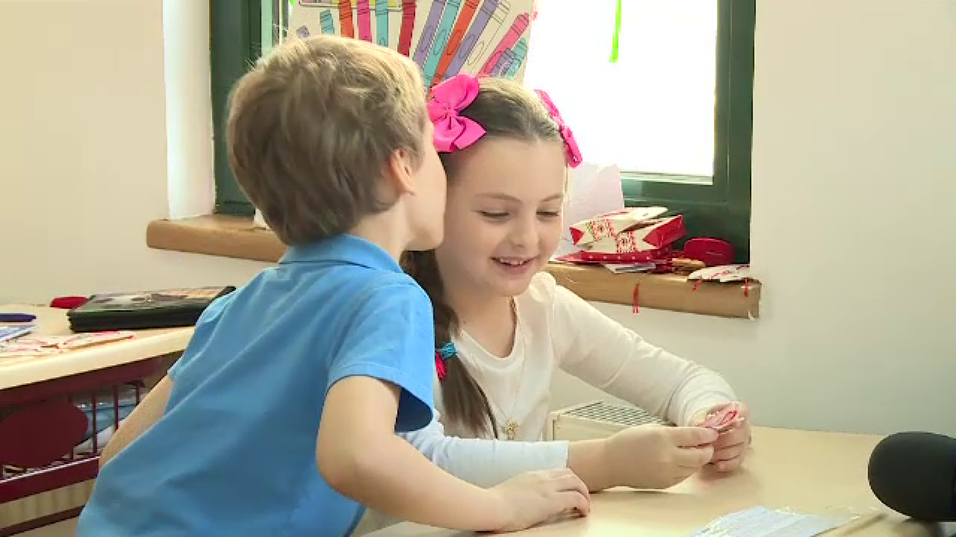 De 1 martie, zeci de mii de copii au trait un sentiment unic. "Baietii dau martisoare fiindca fetele sunt speciale"