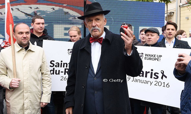 Eurodeputat polonez: "Femeile trebuie sa castige mai putin decat barbatii, sunt mai slabe si mai putin inteligente"