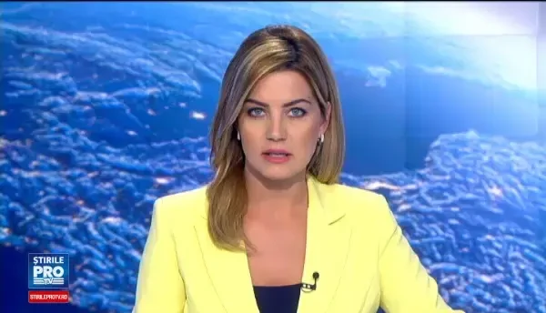 Un sofer a murit, iar o tanara de 18 ani este in stare grava la spital, dupa ce masina in care se aflau a intrat intr-un pod