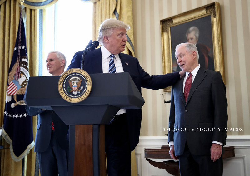 Procurorul general al SUA si ginerele presedintelui Trump au ascuns contacte cu agentii Kremlinului. Reactia Casei Albe