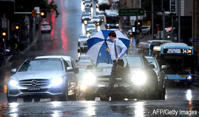 Vineri si sambata vremea se mentine calda, cu maxima de 15 grade in Capitala. Luni o sa ploua in toata tara