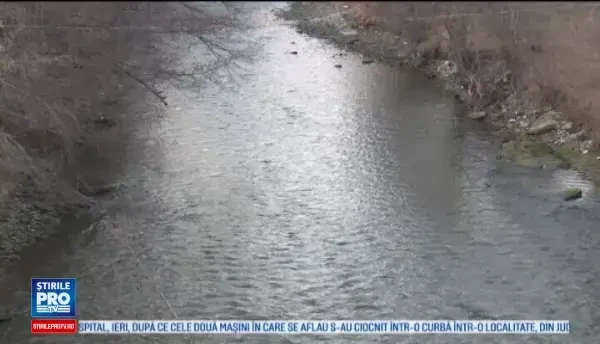 Moarte suspecta a unui batran de 75 de ani, dupa ce a fost gasit inecat intr-un rau. Era un om bland, tacut