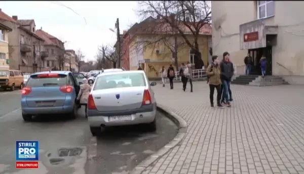 Blocajele create in trafic de parintii care-si duc cu masinile copiii la scoli din centrele oraselor. Solutia gasita la Cluj