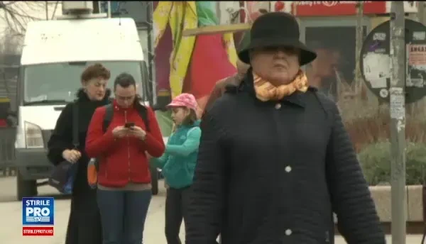 Numarul romanilor cu smartphone a crescut de 4 ori in ultimii 5 ani. Cate ore petrecem zilnic pe aparatele inteligente