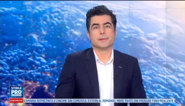 Momentul in care o soferita din Targoviste taie linia dubla continua. Un alt sofer nu a mai reusit sa franeze