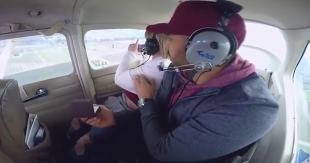 A pregatit un an cererea in casatorie, dar i s-a facut rau exact inainte de a pune intrebarea. Ce a patit barbatul. VIDEO