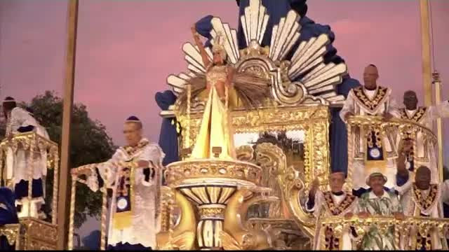 Finala cu emotii a carnavalului din Rio. Cea mai buna scoala de samba a castigat la o diferenta de o zecime de punct