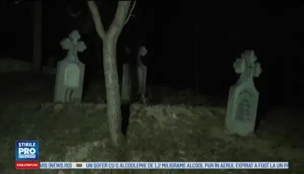 Adolescent de 16 ani, acuzat ca si-ar fi abuzat sexual verisoara cu trei ani mai mica. Totul s-ar fi petrecut in cimitir
