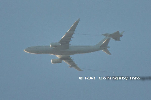 Avioane de lupta britanice si belgiene au interceptat marti un avion cargo pe ruta Bucuresti-Birmingham. FOTO
