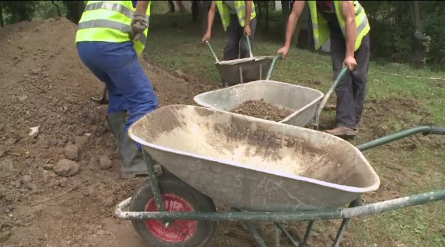 Munca in folosul comunitatii, pedeapsa preferata a romanilor. Scapa de puscarie si nu patesc nimic daca nu o executa