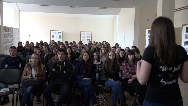 Universitati din Cluj si Timisoara au plecat prin tara in cautare de studenti. Ce program le-au pregatit elevilor de-a XI-a