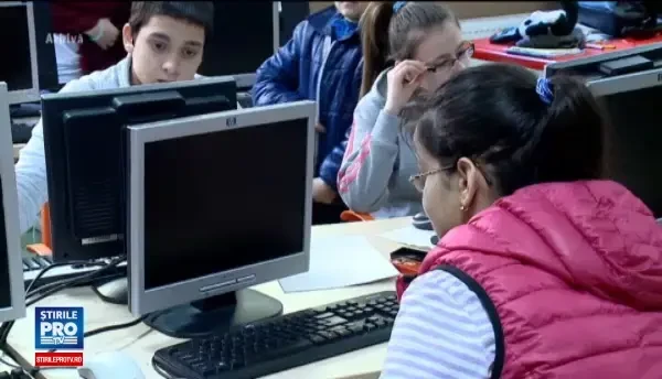 Noua programa scolara de gimnaziu. Informatica devine obligatorie, desi nu exista computere in toate scolile