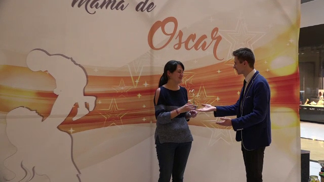 Cadoul oferit de o asociatie studenteasca din Baia Mare pentru 300 de mamici. "Sunt foarte fericita, m-am simtit grozav"