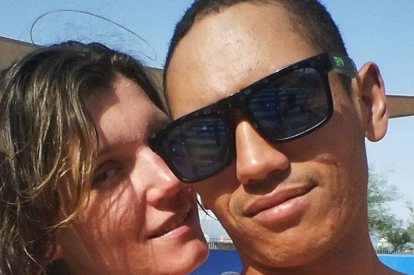 Un cuplu de turisti a fost arestat in Dubai pentru ca au facut sex inainte de casatorie. Medicul i-a predat autoritatilor