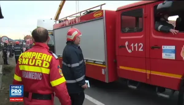 Accident pe DN1 intre o cisterna incarcata cu lichid inflamabil si un TIR. Oamenii din zona au fost evacuati imediat