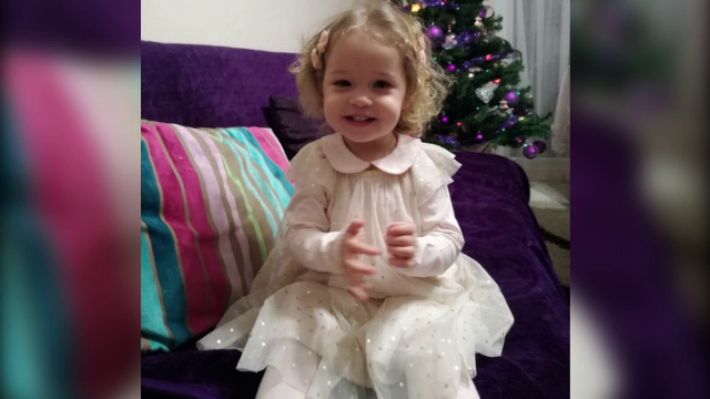 Gest impresionant facut de oradeni pentru Miruna, o fetita care sufera de leucemie. A fost coada la centrul de transfuzii