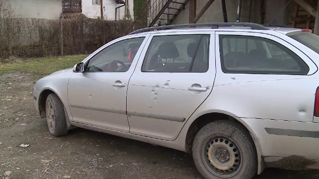 Mai multi indivizi prinsi la braconat intr-o padure din Arad l-au impuscat pe padurar. Politia a retinut doi suspecti