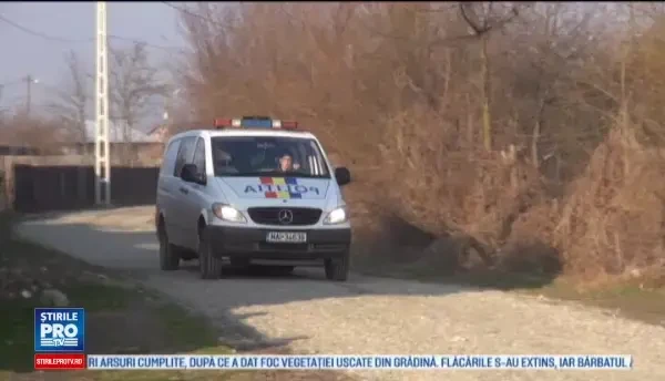 Copil de 4 ani ranit grav cu o foarfeca de bunicul lui