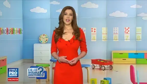 Lavinia Petrea, intre Stirile Pro TV si meseria de mama: Sotul meu isi doreste 3 copii, dar mai vedem!