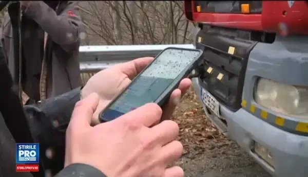 Ce s-a intamplat cand activistii au blocat un camion cu lemne, la Vidraru. Dezastrul din zona, surprins de Google Earth