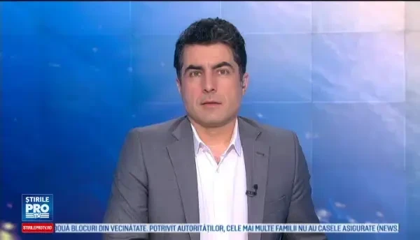 O statuie de 8 metri a faraonului Ramses al II-lea a fost gasita in noroi, intr-o mahala din Cairo. Cum ar fi ajuns acolo