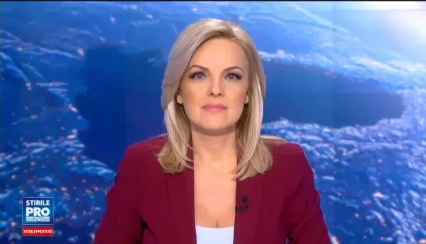 Un pui panda a fost filmat cand ceilalti ursi i-au furat mancarea. Ce a incercat ingrijitorul sa faca